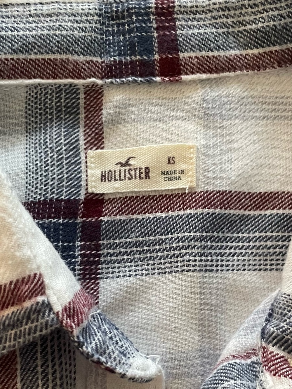 Hollister Women’s Plaid Flannel Long-Sleeve Button-Up Shirt XS - Picture 3 of 5